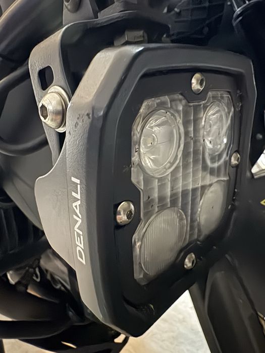 Farois auxiliares Denali D4