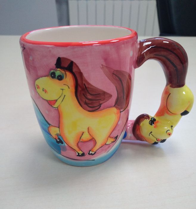 Kubek z koniem koń ręcznie malowany