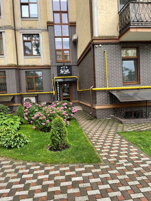 Комерція з діючим бізнесом спортивний зал ЖК Річ Таун Буча