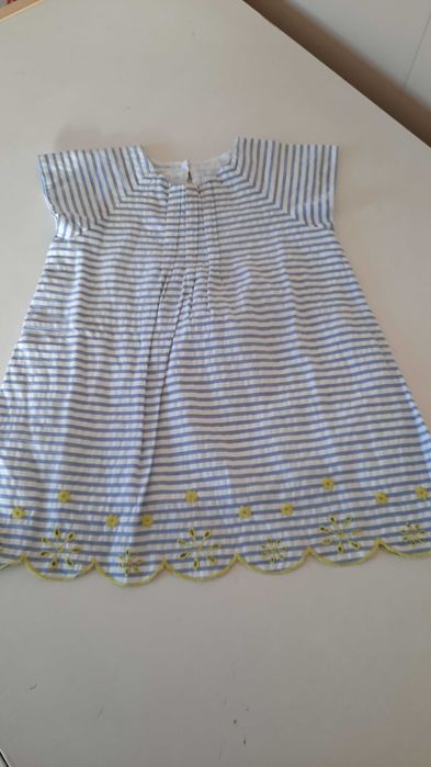 Vestidos de menina 9-12 meses