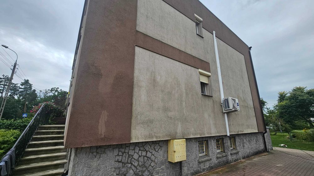 Mycie ciśnieniowe, czyszczenie elewacji, dachówki, ogrodzeń i kostki brukowej Gniezno. Atrakcyjne ceny !!!