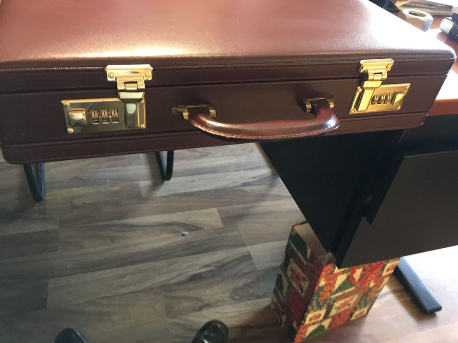 Pasta - Diplomata em cabedal