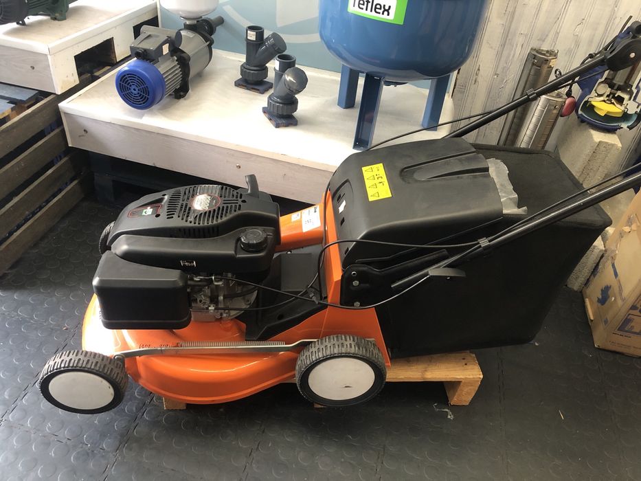 Vendo corta relvas profissional oleo mac Max 48TK