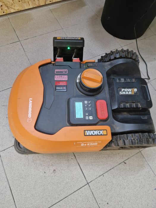 Robô de cortar relva