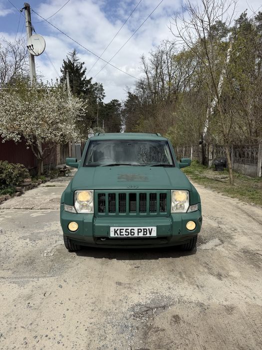Jeep Commander 3.0 дизель автомат 4*4