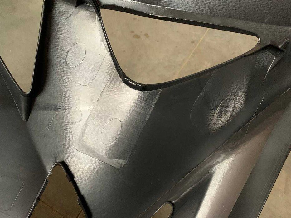 TOYOTA PRIUS HYBRID Бампер передній 2015 2016 2017 2018