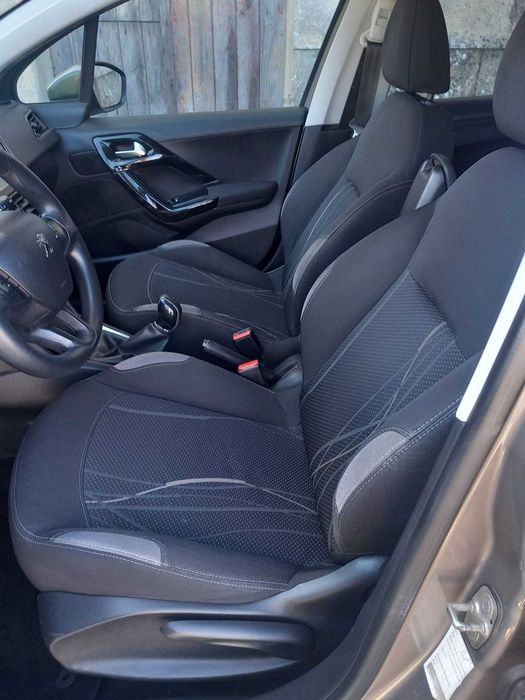 peugeot 208 1.2 c/ revisao — photo 5