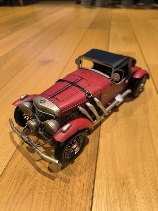 Model samochodu retro