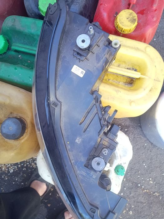 Фара Audi a1 права