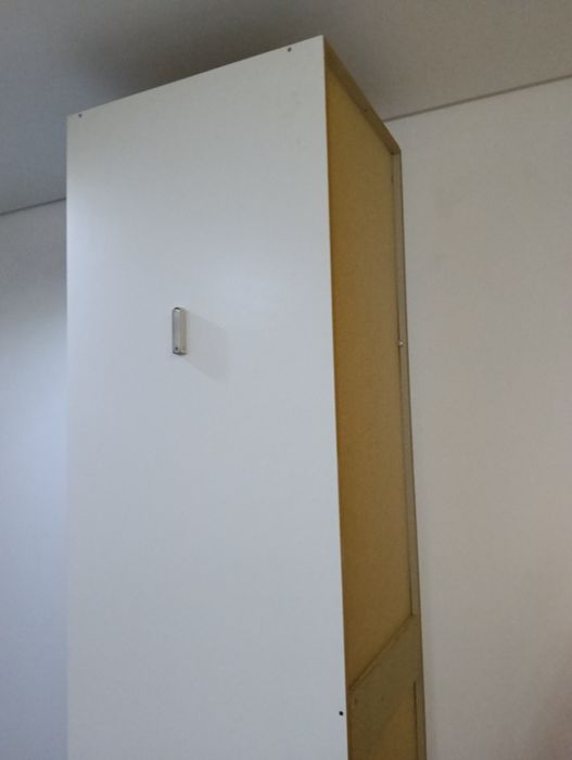 Móvel  Estreito e Alto