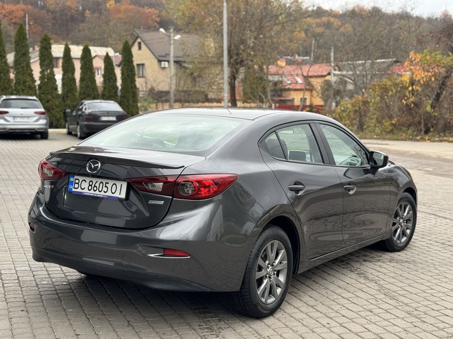 Оренда авто Mazda 3. Оренда авто у Львові . Аренда авто