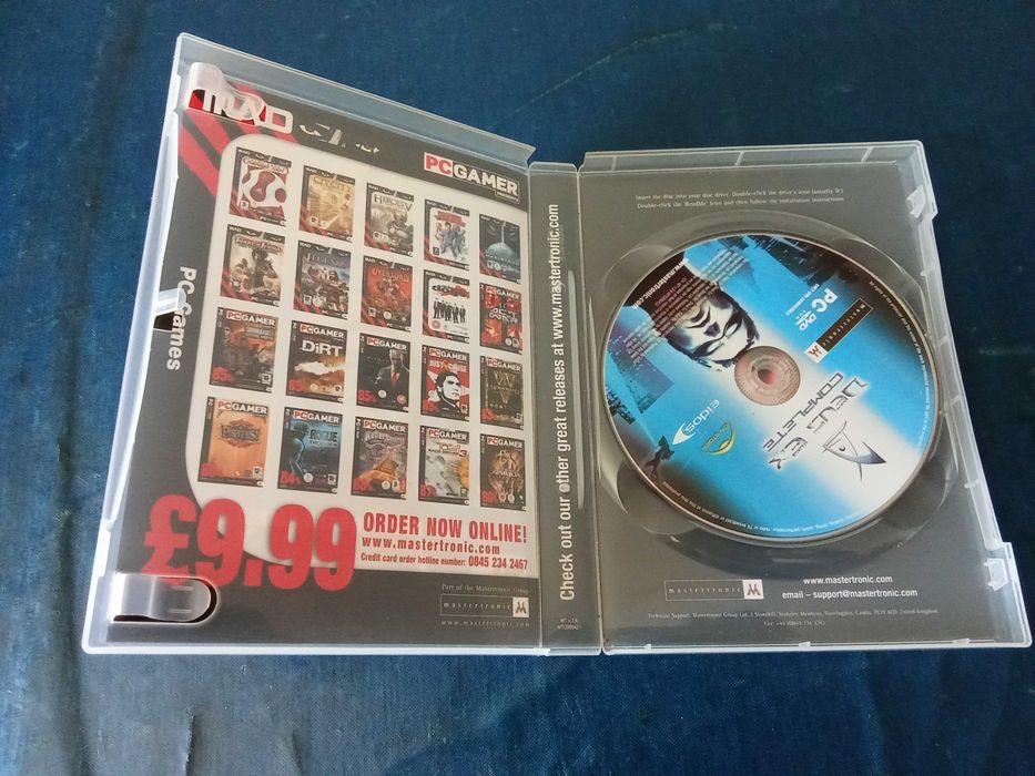 Deus Ex (complete) para PC - DVD Room)