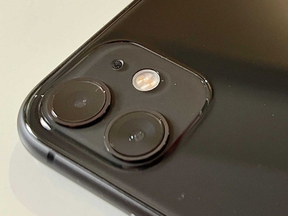 Apple iPhone 11 preto 64GB