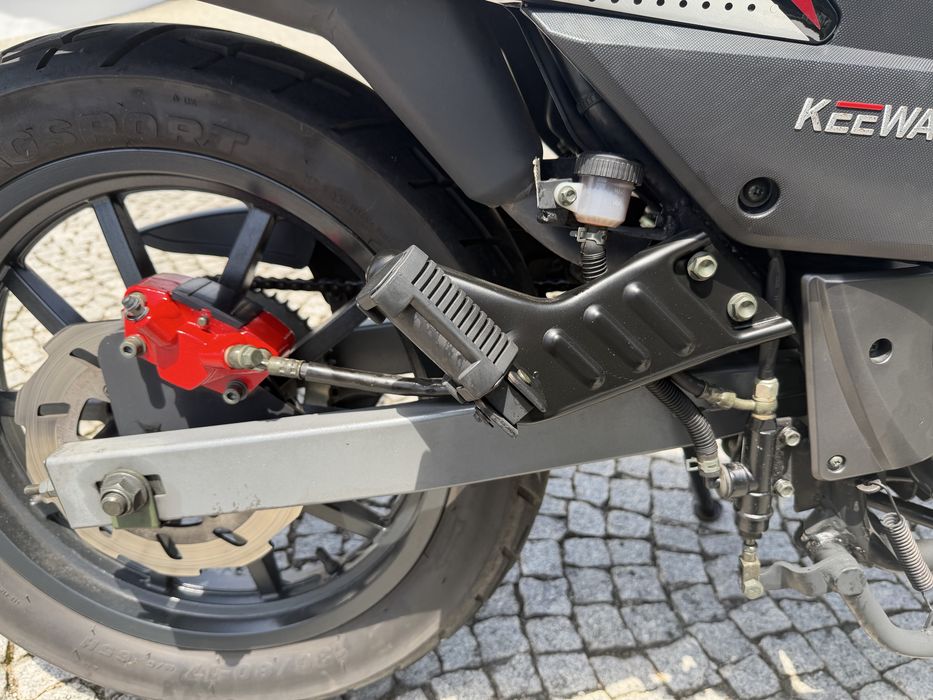 Vendo mota Keeway TXM 125 Supermotard – 2016 – Apenas 5.000 km – Como Nova