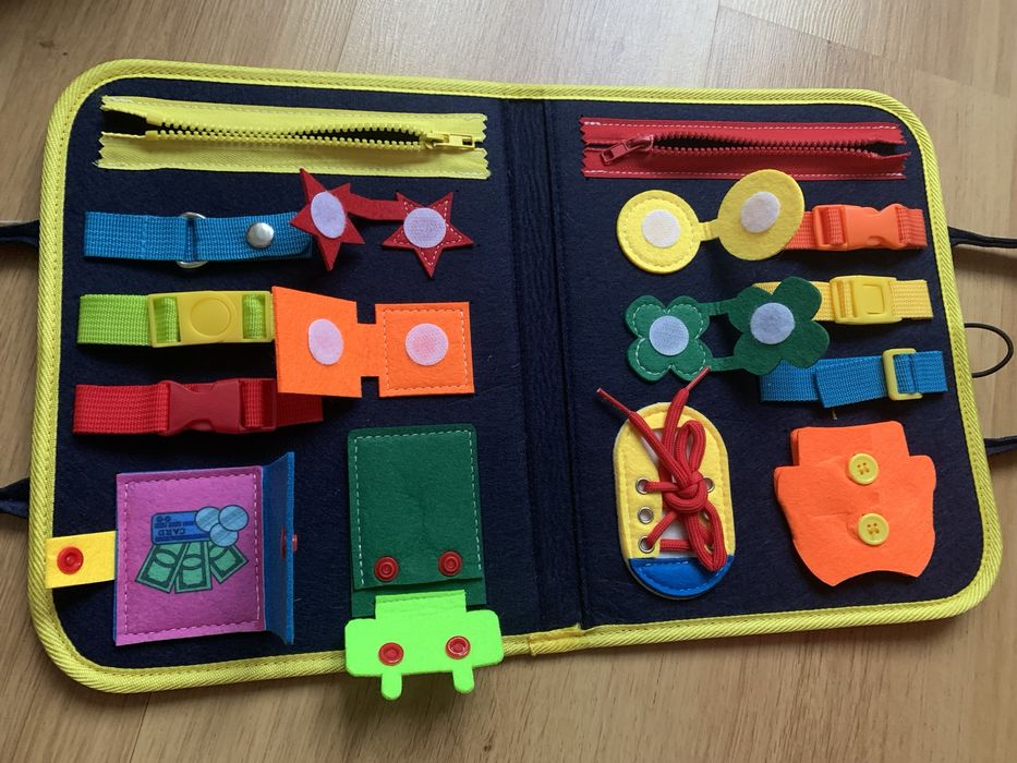 Бізібук бізікнига busy book
