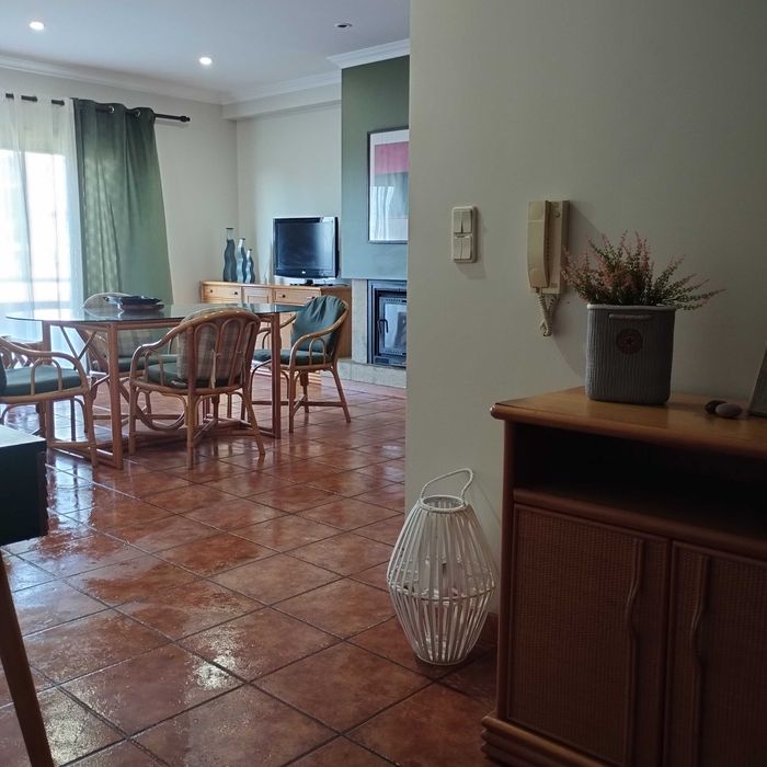 Apartamento T2+1 junto à praia