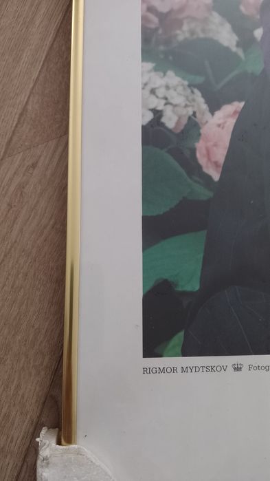 Rama aluminiowa złota 50x70 nowa