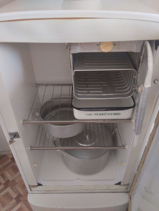 Продам холодильник б /у