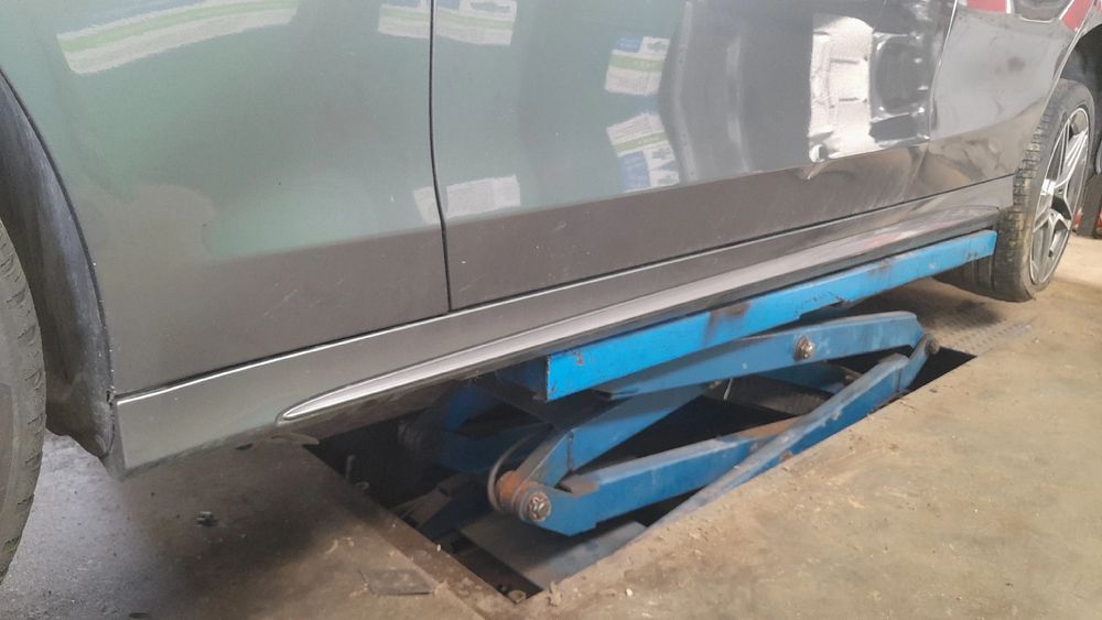 Embaladeira esquerda MERCEDES-BENZ Classe C Carrinha (S205)