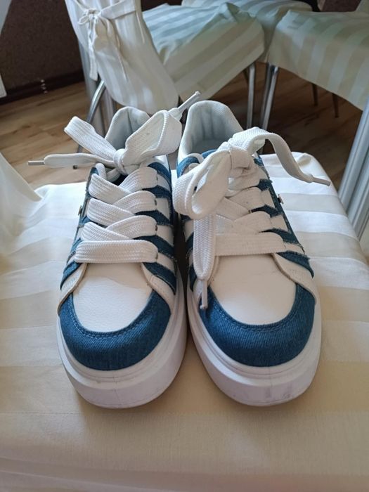 Snikersy raz założone 39 roz