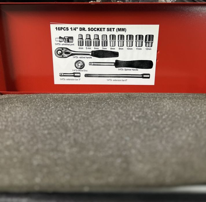 Набор торцевых головок (socket set) трещотка, вороток, карданный шарни