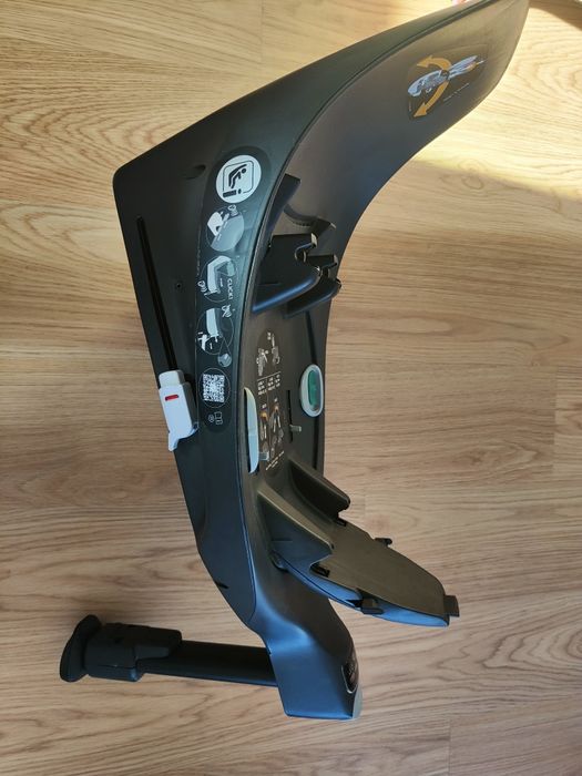 Conjunto Cybex: Ovo Cloud Z i-Size + Base Z Isofix Rotativa (Deep Black)