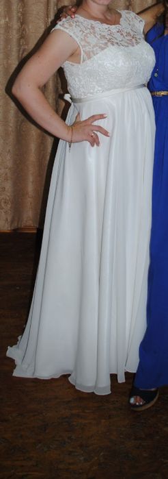 Весільна сукня легка