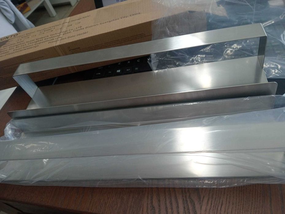 Conjunto 2 Suportes Toalhas Zunto 40cm (Novos) – Aço Inox (S/ Furos)