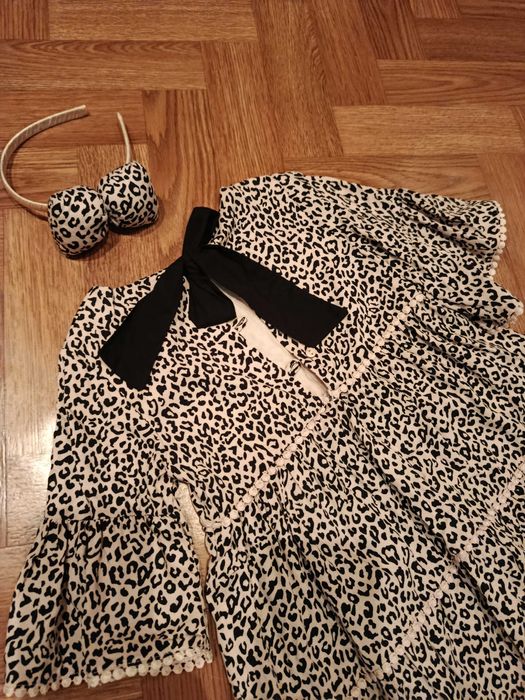 Продам сукню для дівчинки