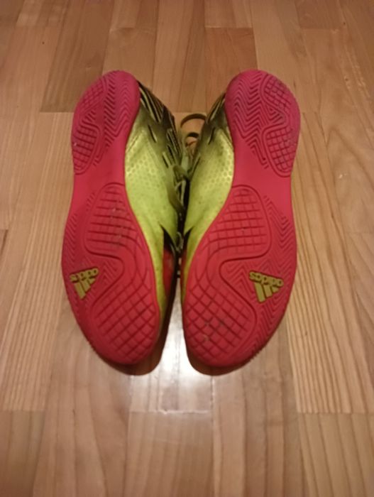 Buty sportowe / halowe marki adidas