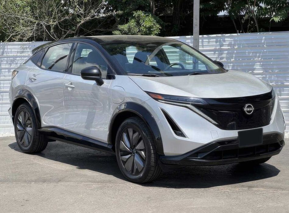 Nissan Ariya      2024