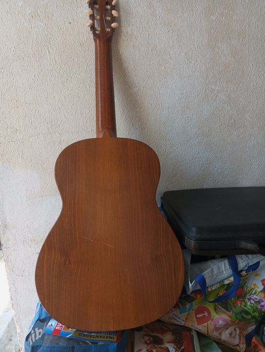 Guitarra antiga madeira muito boa