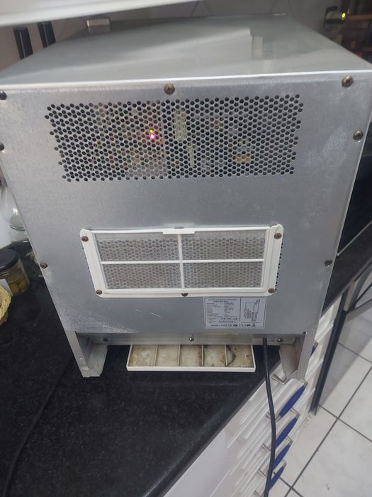 Cave de vinhos impecavel