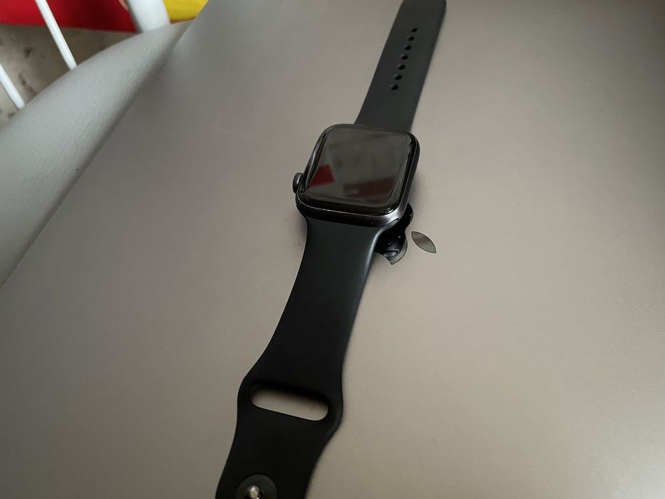 Apple Watch se 44mm LTE