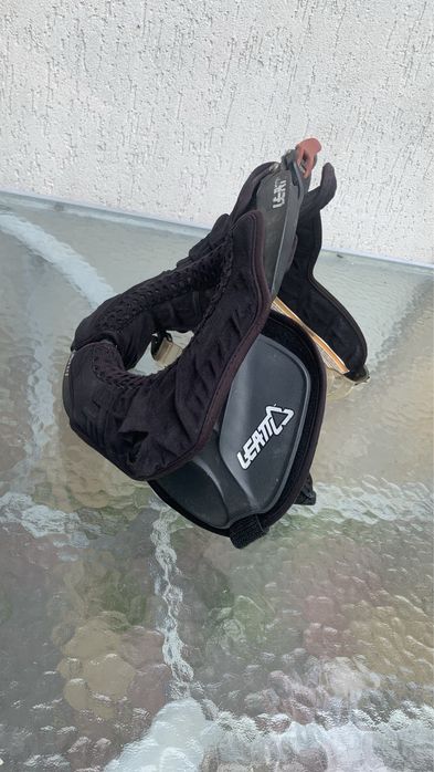 Захист шиї Leatt