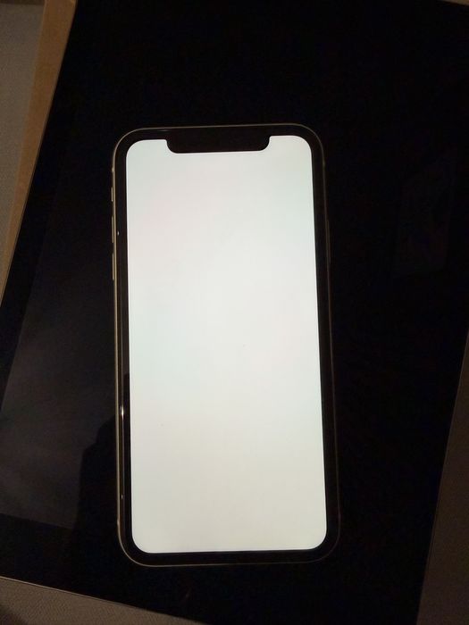 Iphone 11 64GB White stan idealny