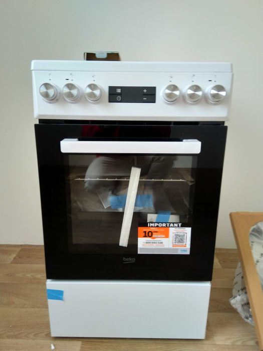 Kuchenka  Beko FSM57300GW