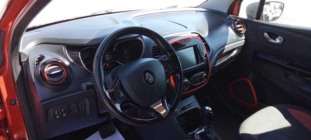 Renault Captur 1.2 TCe EDC (Caixa Automática)