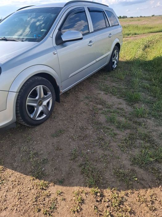 Opel Astra H універсал
