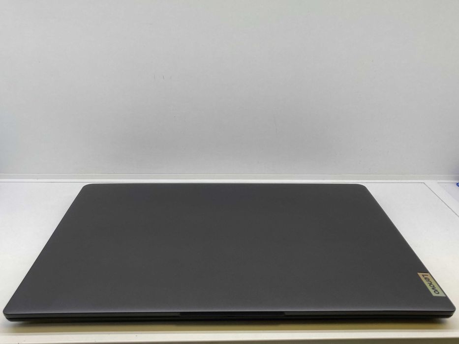 Laptop Lenovo V17 G4