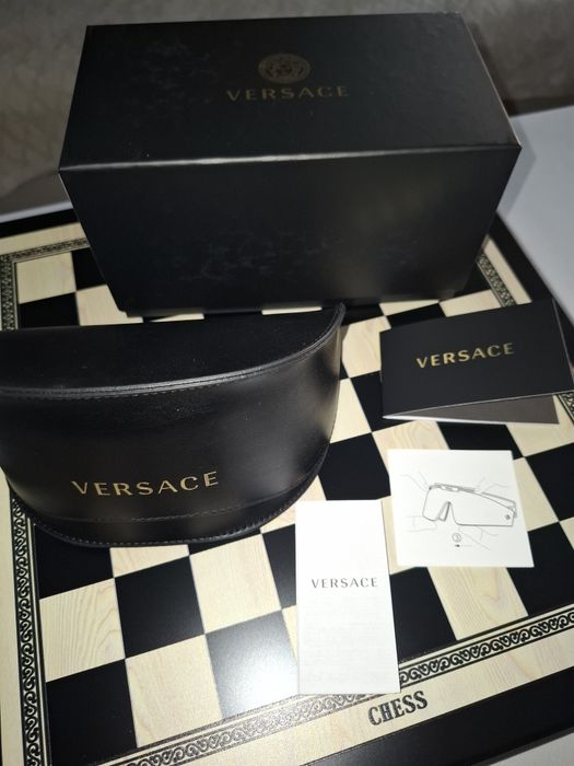 Nowe okulary przeciwsłoneczne Versace VE4461 GB1/87 Unisex oryginalne
