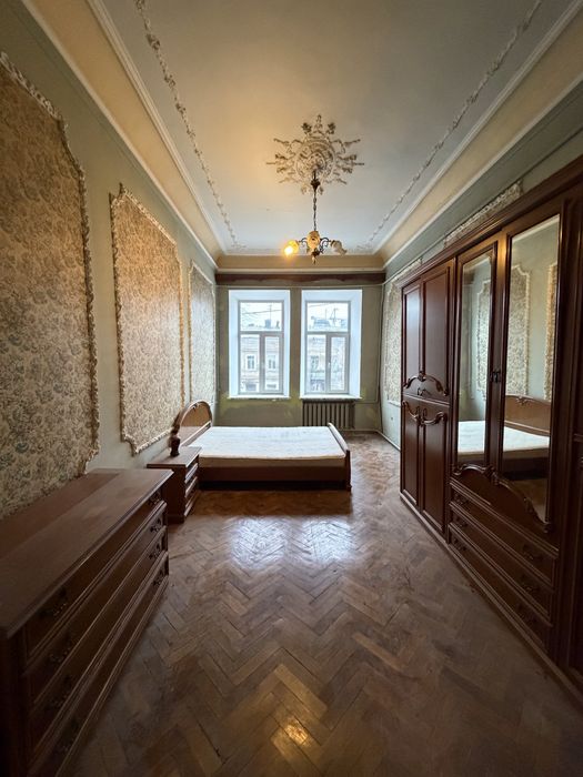 2 комнатная квартира  Базарная/ Парк Шевченк