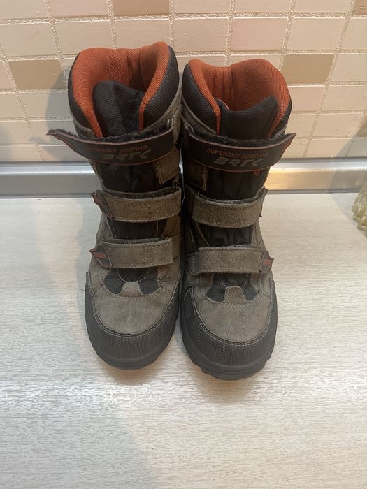 Зимові ботінки на хлопчика 36 розміру фірми Bartek.