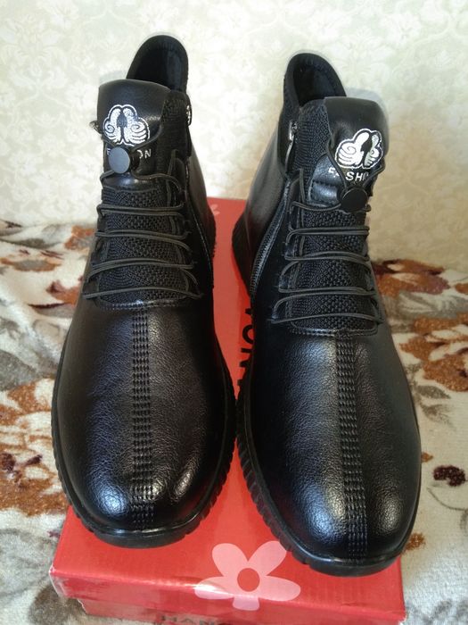 Ботинки новые  женские