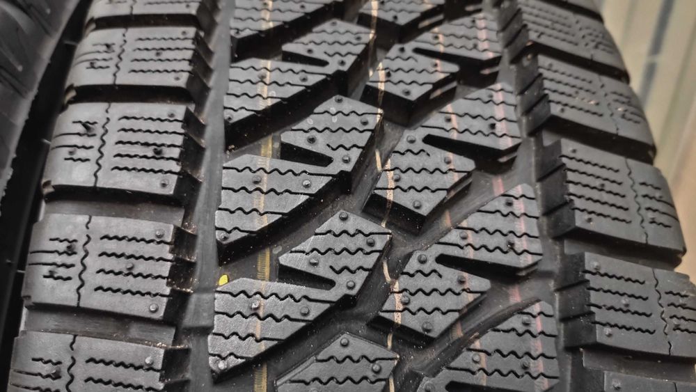 шини 215/75R16C Bridgestone