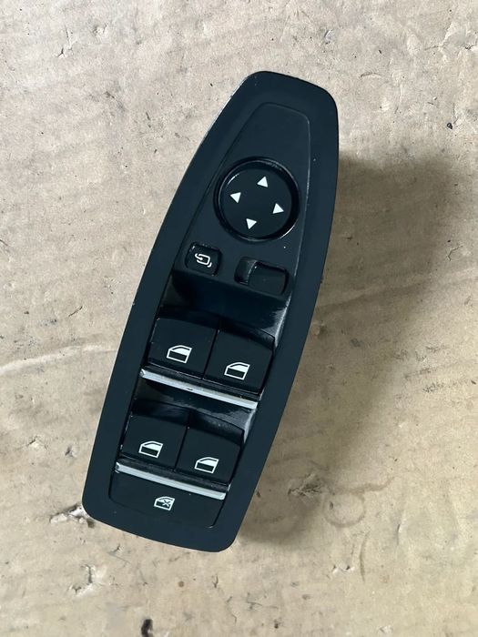 BMW F20 F30 PRZEŁĄCZNIK SZYB LEWY PRZÓD 7403896 EUROPA