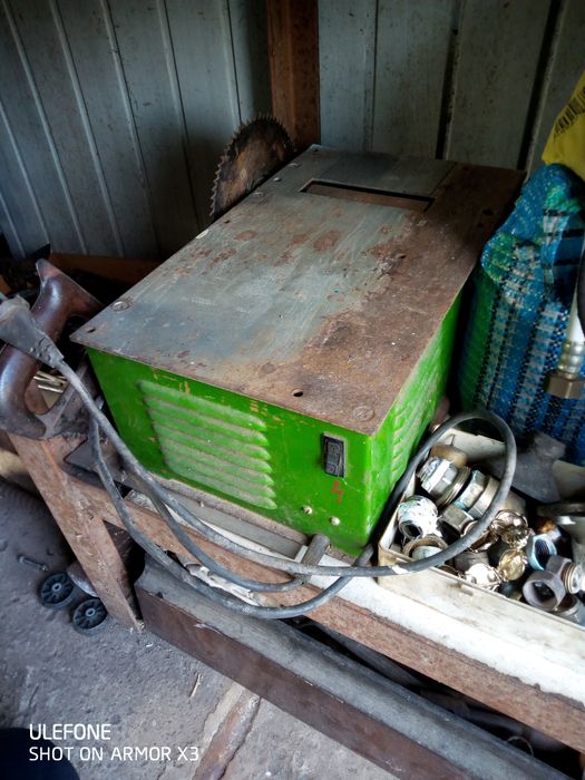 Пилорама металлическая на стол ставится.