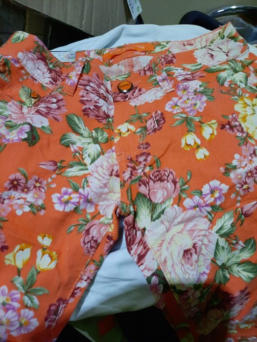 Nowe spodnie damskie w kwiaty ds, M, L, Xl