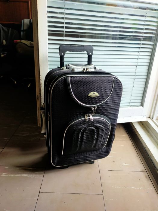 Walizka podróżna turystycznyczna bagaż podręczny Suitcase 33,5 l