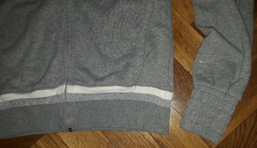 Szara rozpinana bluza z kapturem Nike | Rozmiar L | Ozdobne detale